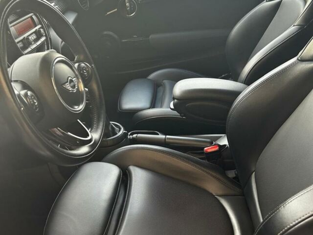 Чорний Міні Hatch, об'ємом двигуна 2 л та пробігом 190 тис. км за 12000 $, фото 12 на Automoto.ua