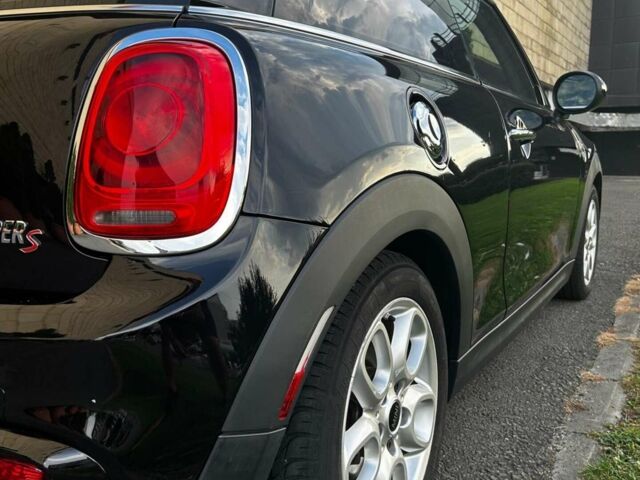 Чорний Міні Hatch, об'ємом двигуна 2 л та пробігом 190 тис. км за 12000 $, фото 6 на Automoto.ua
