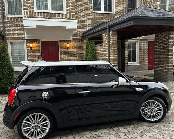 Чорний Міні Hatch, об'ємом двигуна 2 л та пробігом 83 тис. км за 18000 $, фото 17 на Automoto.ua