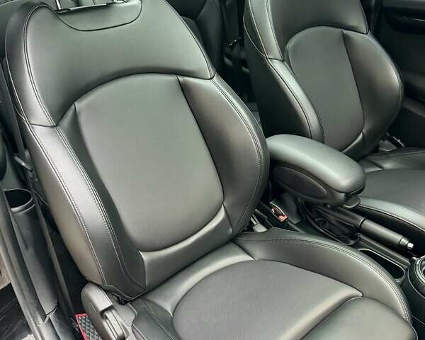Чорний Міні Hatch, об'ємом двигуна 2 л та пробігом 83 тис. км за 18000 $, фото 12 на Automoto.ua