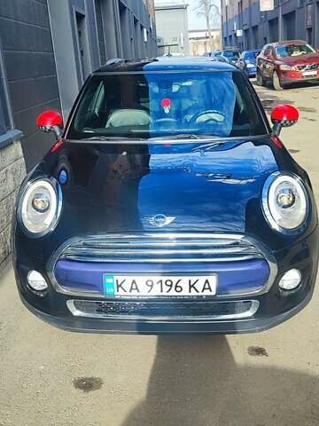 Черный Мини Hatch, объемом двигателя 1.5 л и пробегом 99 тыс. км за 18500 $, фото 13 на Automoto.ua