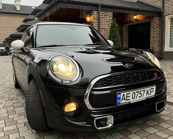 Черный Мини Hatch, объемом двигателя 2 л и пробегом 83 тыс. км за 16000 $, фото 16 на Automoto.ua