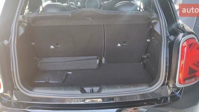 Черный Мини Hatch, объемом двигателя 1.5 л и пробегом 99 тыс. км за 18500 $, фото 10 на Automoto.ua