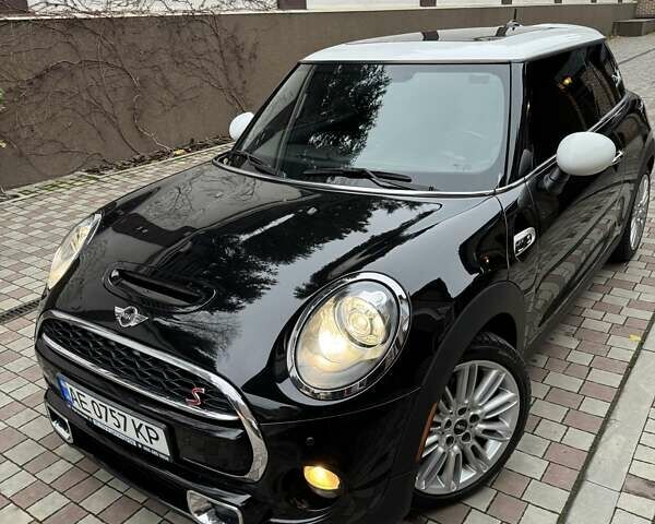 Черный Мини Hatch, объемом двигателя 2 л и пробегом 83 тыс. км за 16000 $, фото 2 на Automoto.ua