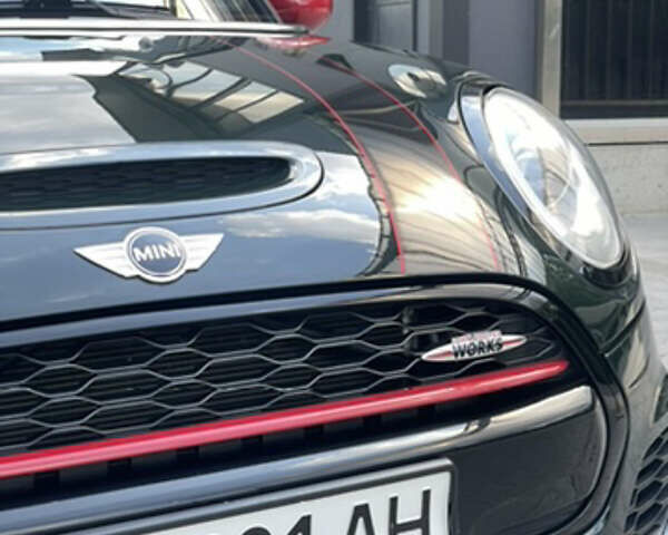 Черный Мини Hatch, объемом двигателя 2 л и пробегом 116 тыс. км за 17800 $, фото 6 на Automoto.ua