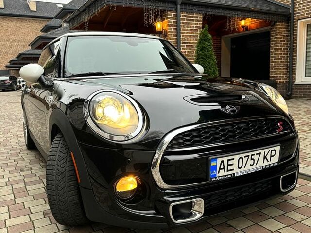 Черный Мини Hatch, объемом двигателя 2 л и пробегом 83 тыс. км за 17000 $, фото 1 на Automoto.ua