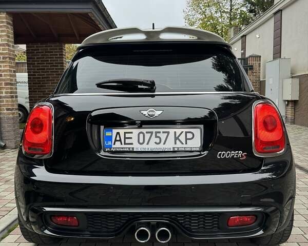 Черный Мини Hatch, объемом двигателя 2 л и пробегом 83 тыс. км за 16000 $, фото 3 на Automoto.ua