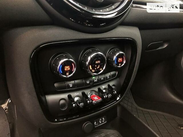 Черный Мини Hatch, объемом двигателя 2 л и пробегом 80 тыс. км за 15500 $, фото 19 на Automoto.ua