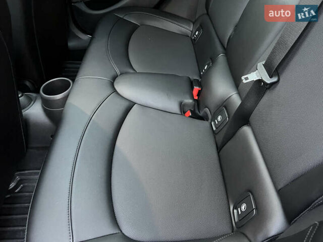 Черный Мини Hatch, объемом двигателя 1.5 л и пробегом 60 тыс. км за 12950 $, фото 75 на Automoto.ua