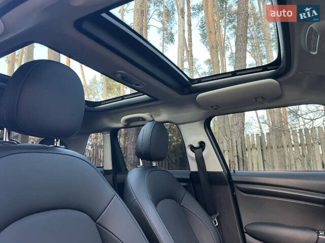 Черный Мини Hatch, объемом двигателя 1.5 л и пробегом 60 тыс. км за 12950 $, фото 106 на Automoto.ua