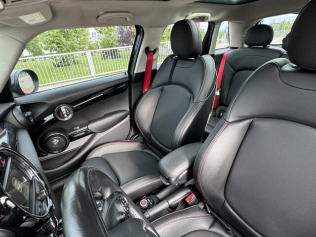 Черный Мини Hatch, объемом двигателя 2 л и пробегом 50 тыс. км за 16800 $, фото 12 на Automoto.ua