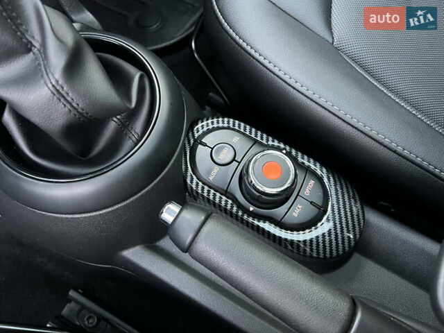 Черный Мини Hatch, объемом двигателя 1.5 л и пробегом 60 тыс. км за 12950 $, фото 63 на Automoto.ua