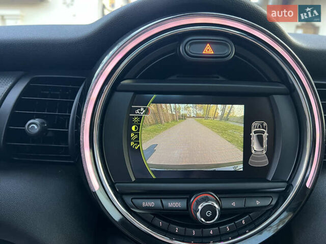 Черный Мини Hatch, объемом двигателя 1.5 л и пробегом 60 тыс. км за 12950 $, фото 66 на Automoto.ua