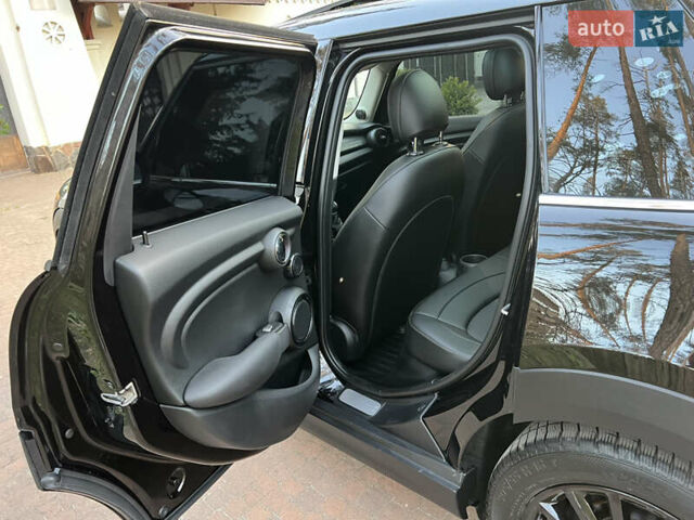 Черный Мини Hatch, объемом двигателя 1.5 л и пробегом 60 тыс. км за 12950 $, фото 71 на Automoto.ua