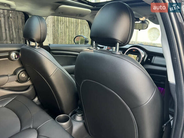 Черный Мини Hatch, объемом двигателя 1.5 л и пробегом 60 тыс. км за 12950 $, фото 86 на Automoto.ua