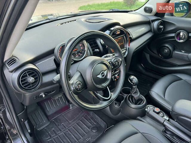 Черный Мини Hatch, объемом двигателя 1.5 л и пробегом 60 тыс. км за 12950 $, фото 39 на Automoto.ua