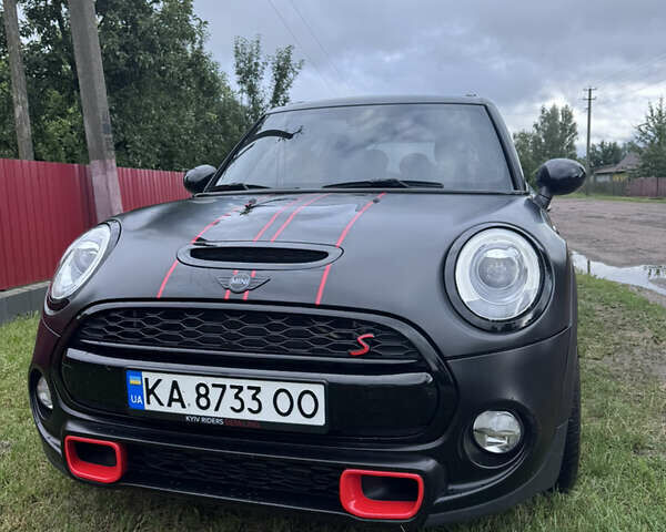 Черный Мини Hatch, объемом двигателя 2 л и пробегом 50 тыс. км за 17800 $, фото 4 на Automoto.ua