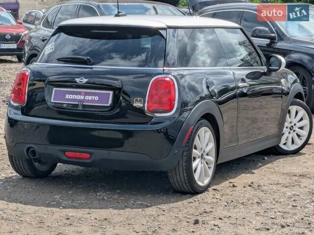 Черный Мини Hatch, объемом двигателя 1.5 л и пробегом 86 тыс. км за 12600 $, фото 11 на Automoto.ua