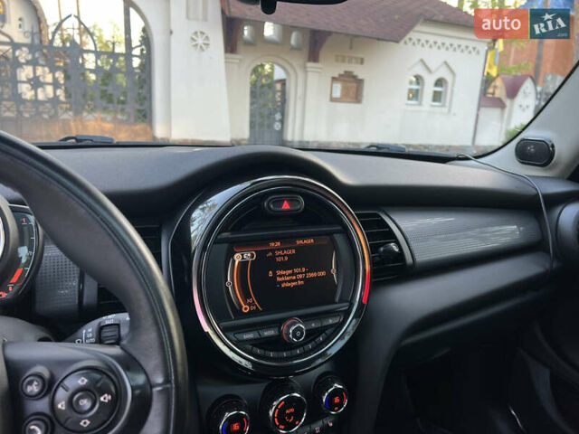 Черный Мини Hatch, объемом двигателя 1.5 л и пробегом 60 тыс. км за 12950 $, фото 51 на Automoto.ua