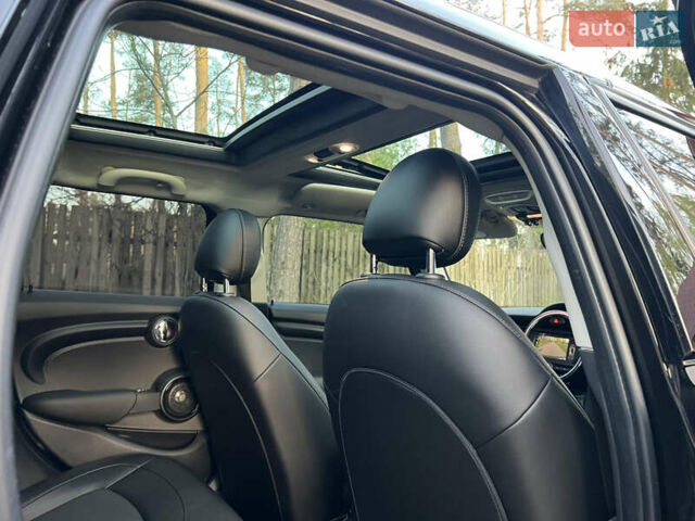 Черный Мини Hatch, объемом двигателя 1.5 л и пробегом 60 тыс. км за 12950 $, фото 87 на Automoto.ua