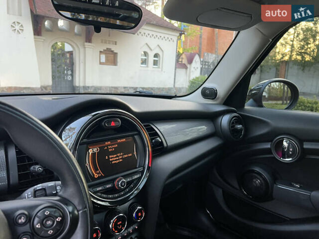 Черный Мини Hatch, объемом двигателя 1.5 л и пробегом 60 тыс. км за 12950 $, фото 56 на Automoto.ua