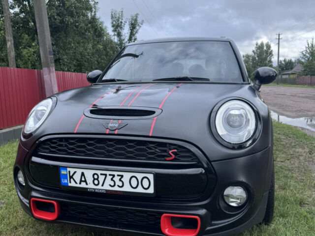 Черный Мини Hatch, объемом двигателя 2 л и пробегом 50 тыс. км за 16800 $, фото 4 на Automoto.ua