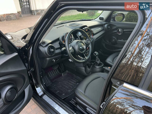 Черный Мини Hatch, объемом двигателя 1.5 л и пробегом 60 тыс. км за 12950 $, фото 35 на Automoto.ua