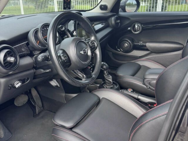 Черный Мини Hatch, объемом двигателя 2 л и пробегом 50 тыс. км за 16800 $, фото 14 на Automoto.ua