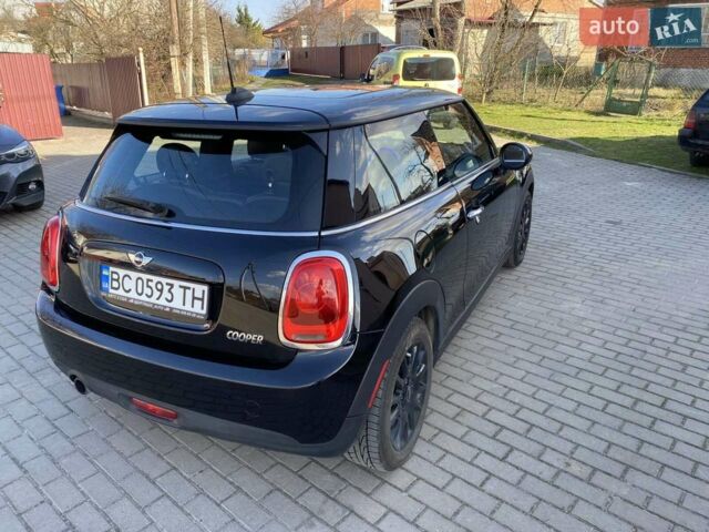Чорний Міні Hatch, об'ємом двигуна 1.5 л та пробігом 88 тис. км за 10499 $, фото 5 на Automoto.ua