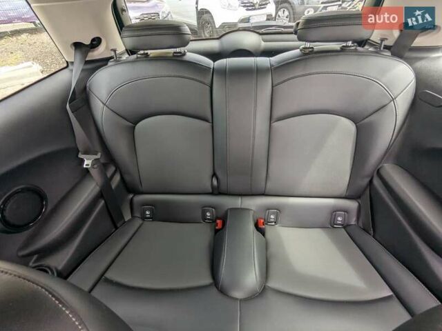 Черный Мини Hatch, объемом двигателя 1.5 л и пробегом 86 тыс. км за 12600 $, фото 26 на Automoto.ua