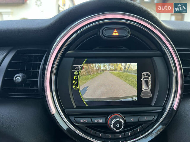 Черный Мини Hatch, объемом двигателя 1.5 л и пробегом 60 тыс. км за 12950 $, фото 65 на Automoto.ua