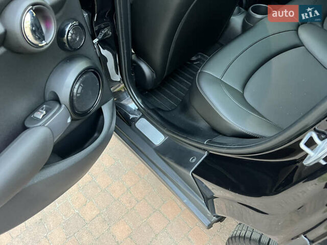 Черный Мини Hatch, объемом двигателя 1.5 л и пробегом 60 тыс. км за 12950 $, фото 77 на Automoto.ua