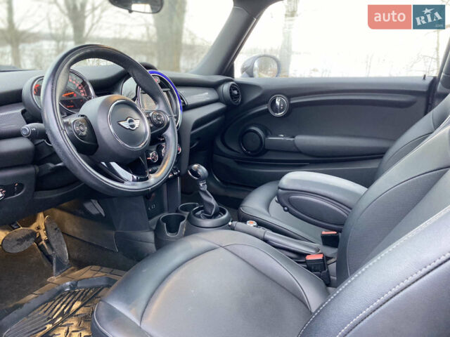 Чорний Міні Hatch, об'ємом двигуна 1.5 л та пробігом 88 тис. км за 10499 $, фото 27 на Automoto.ua