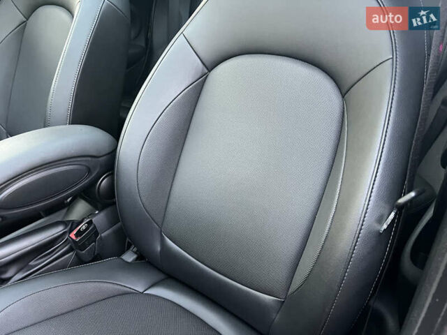 Черный Мини Hatch, объемом двигателя 1.5 л и пробегом 60 тыс. км за 12950 $, фото 45 на Automoto.ua