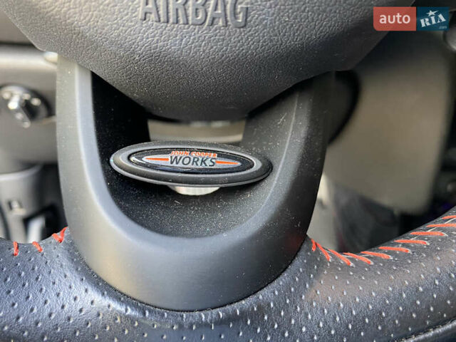 Чорний Міні Hatch, об'ємом двигуна 2 л та пробігом 58 тис. км за 17600 $, фото 36 на Automoto.ua