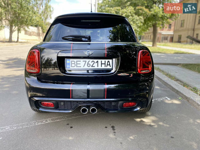 Чорний Міні Hatch, об'ємом двигуна 2 л та пробігом 58 тис. км за 17600 $, фото 5 на Automoto.ua