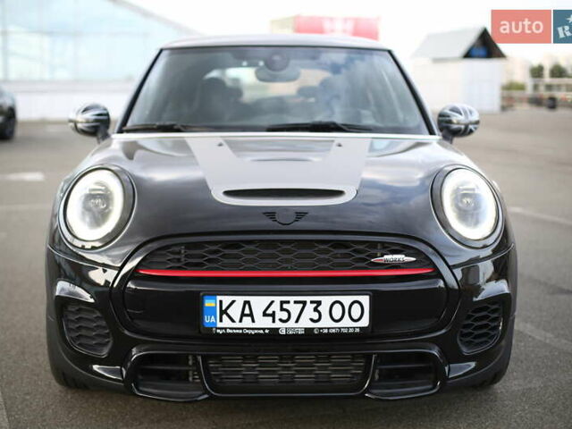 Черный Мини Hatch, объемом двигателя 2 л и пробегом 35 тыс. км за 24500 $, фото 1 на Automoto.ua