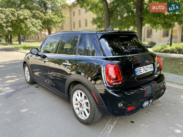 Черный Мини Hatch, объемом двигателя 2 л и пробегом 58 тыс. км за 17600 $, фото 11 на Automoto.ua