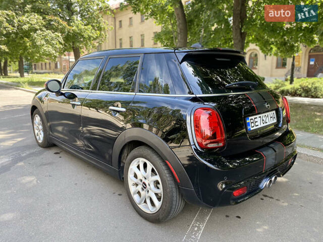 Черный Мини Hatch, объемом двигателя 2 л и пробегом 58 тыс. км за 17600 $, фото 6 на Automoto.ua