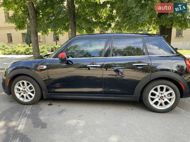 Черный Мини Hatch, объемом двигателя 2 л и пробегом 58 тыс. км за 17600 $, фото 7 на Automoto.ua