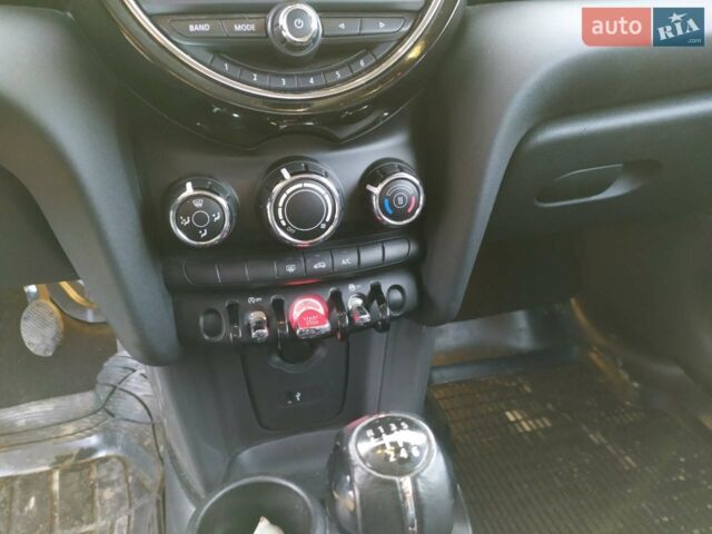 Чорний Міні Hatch, об'ємом двигуна 1.5 л та пробігом 100 тис. км за 14800 $, фото 13 на Automoto.ua