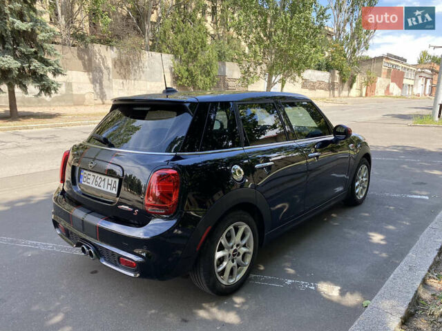 Черный Мини Hatch, объемом двигателя 2 л и пробегом 58 тыс. км за 17600 $, фото 19 на Automoto.ua