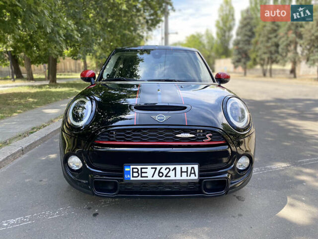 Черный Мини Hatch, объемом двигателя 2 л и пробегом 58 тыс. км за 17600 $, фото 8 на Automoto.ua