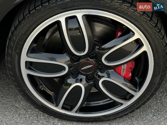 Черный Мини Hatch, объемом двигателя 2 л и пробегом 42 тыс. км за 28000 $, фото 2 на Automoto.ua