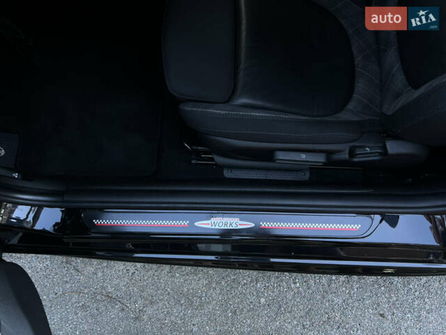 Черный Мини Hatch, объемом двигателя 2 л и пробегом 42 тыс. км за 28000 $, фото 6 на Automoto.ua