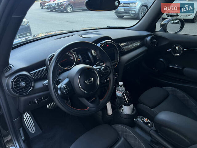 Черный Мини Hatch, объемом двигателя 2 л и пробегом 42 тыс. км за 28000 $, фото 8 на Automoto.ua