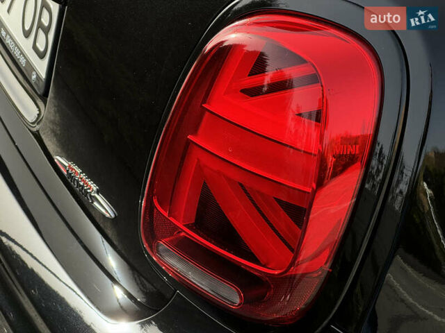 Черный Мини Hatch, объемом двигателя 2 л и пробегом 42 тыс. км за 28000 $, фото 3 на Automoto.ua