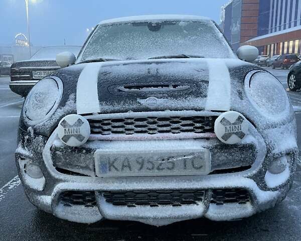 Черный Мини Hatch, объемом двигателя 2 л и пробегом 9 тыс. км за 30999 $, фото 3 на Automoto.ua