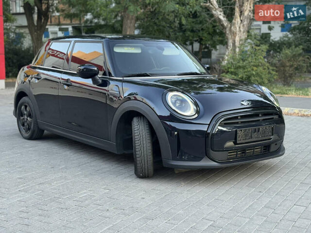 Чорний Міні Hatch, об'ємом двигуна 1.5 л та пробігом 50 тис. км за 18400 $, фото 7 на Automoto.ua