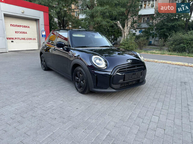 Чорний Міні Hatch, об'ємом двигуна 1.5 л та пробігом 50 тис. км за 18400 $, фото 1 на Automoto.ua